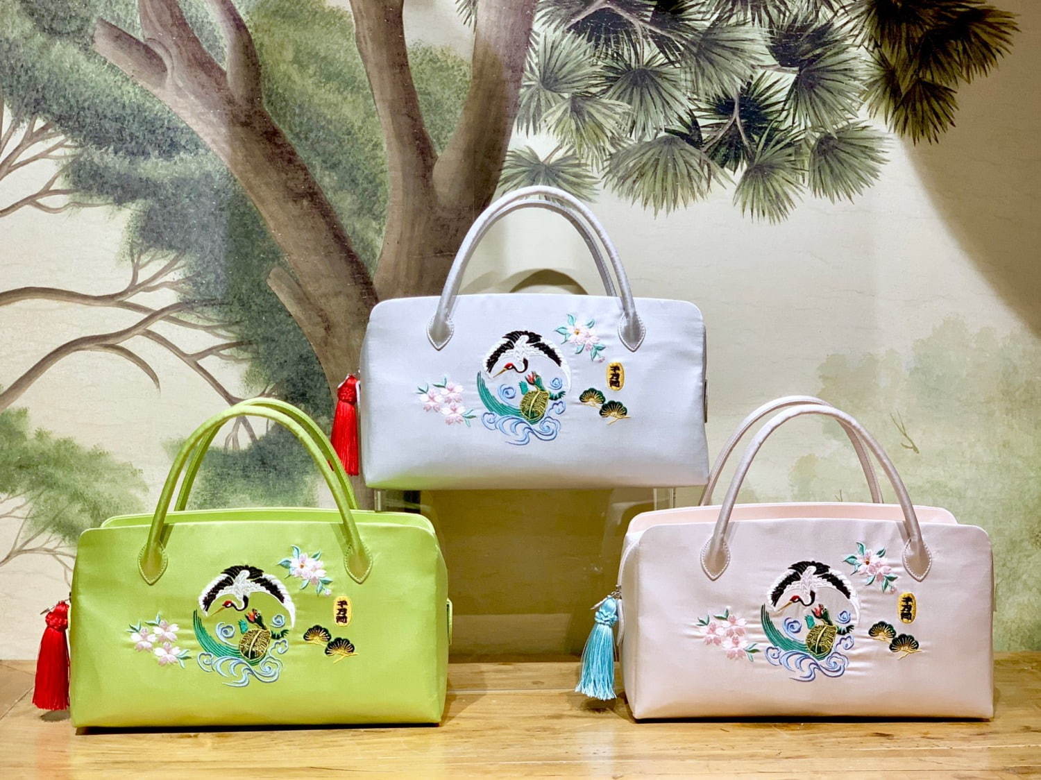 ケイタマルヤマ「利休バッグ」の新作、アーカイブ地＆ビーズ刺繍などで