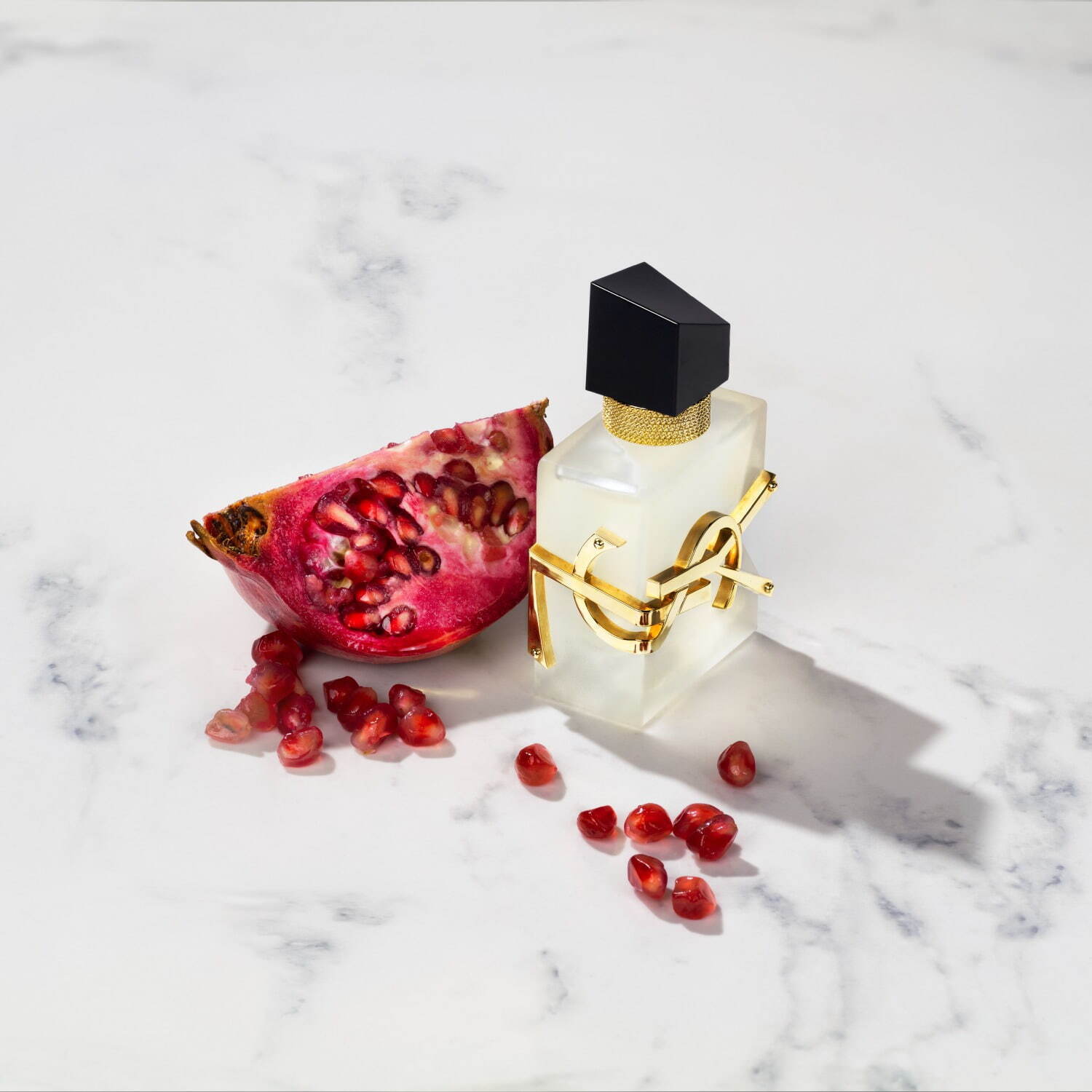 イヴ・サンローラン「リブレ」に新ヘアミスト、透明感あふれる