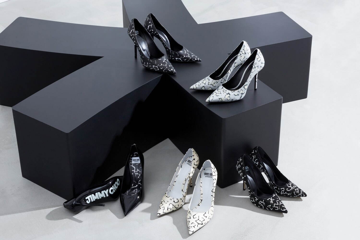 ジミー チュウ×POGGY×エリック・ヘイズ“星”を飾ったパンプスや