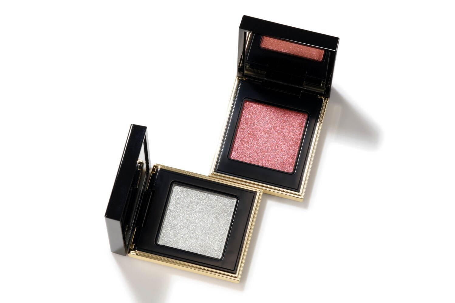 SUQQU22年クリスマスコスメ、“冬薔薇”着想の4色アイシャドウ＆凛とした