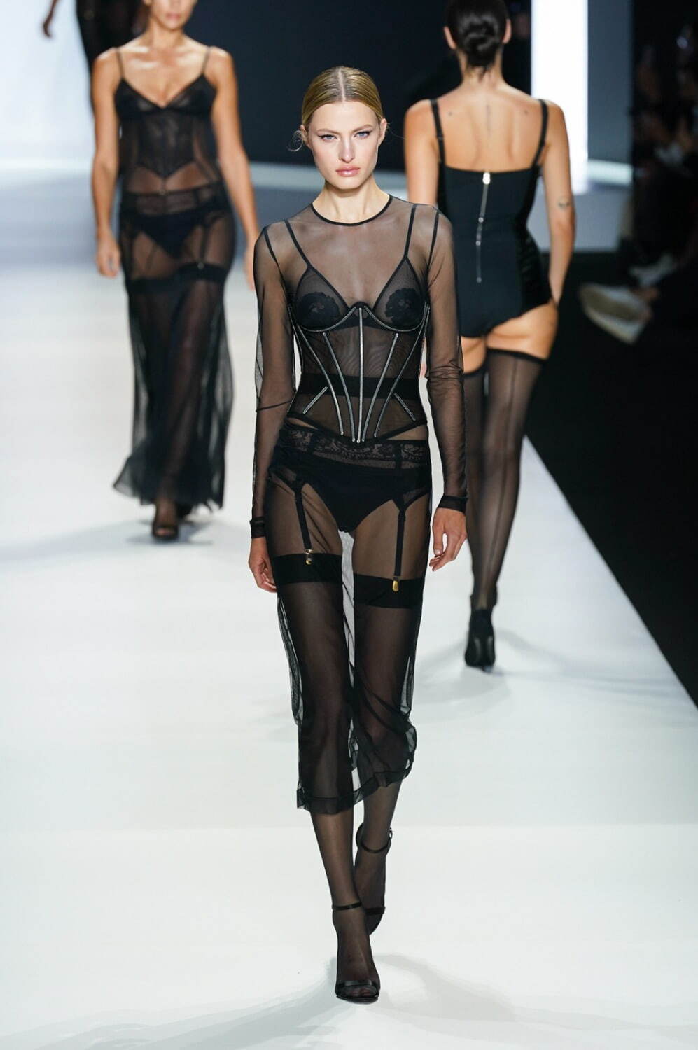 ドルチェ＆ガッバーナ 2024年春夏コレクション - 魅惑的な女性たち