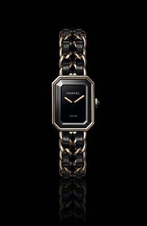 シャネル“八角形ケース”のウィメンズ腕時計「プルミエール」に