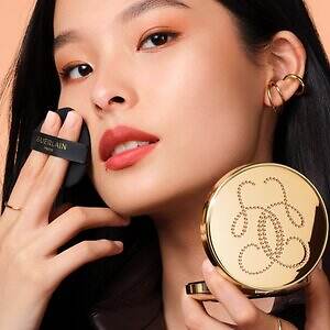 ゲラン26年春ベースメイク、“濃蜜クリーミーな”カバー力でジュエリー