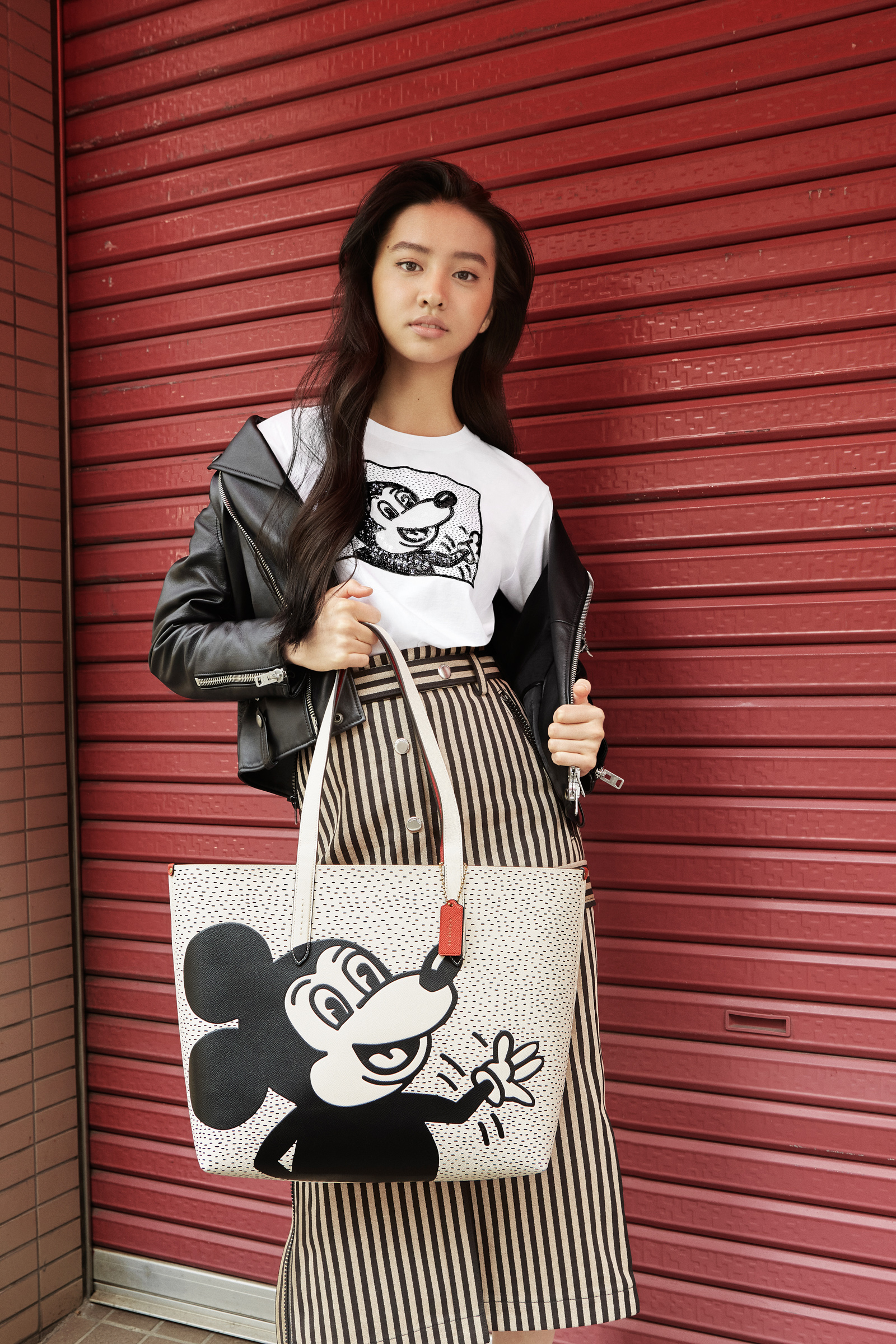 コーチ」ミッキー×キース・ヘリング新作を発表 発売を記念してCocomiが