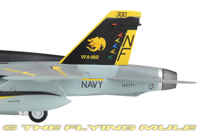 Easy Model 1:72 F/A-18C Hornet USN VFA-192 Golden Dragons NF300 | eBay