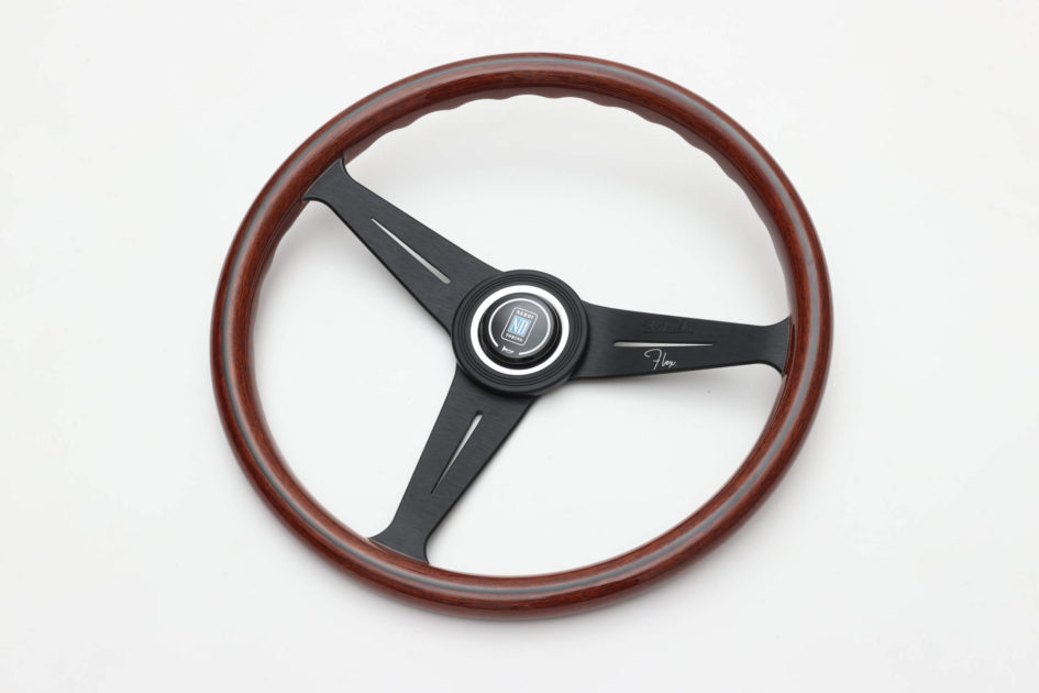 車好きがこだわる】NARDIコラボステアリング クラシックウッド