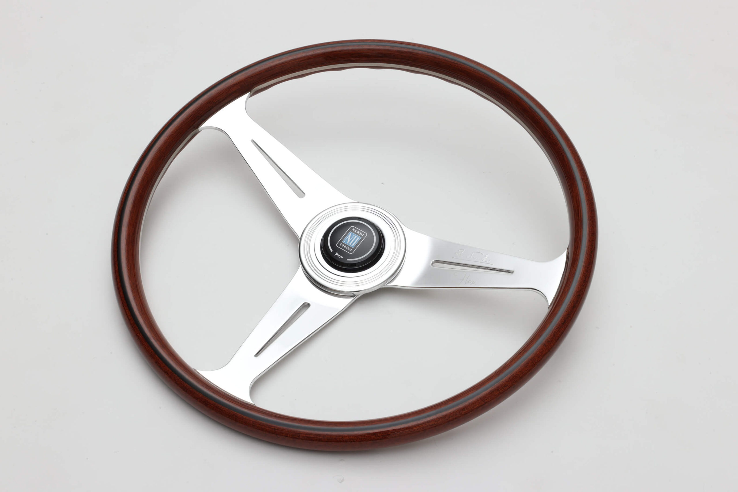 車好きがこだわる】NARDIコラボステアリング クラシックウッド