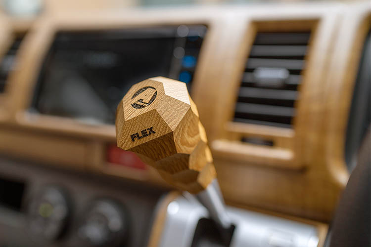 アシグリップエース シフトノブ」ハイエース専用オリジナルシフトノブ