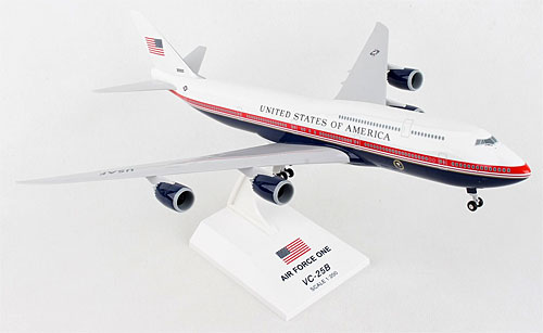 SkyMarks Air Force One - Boeing 747-8 - 1/200 - Premium model