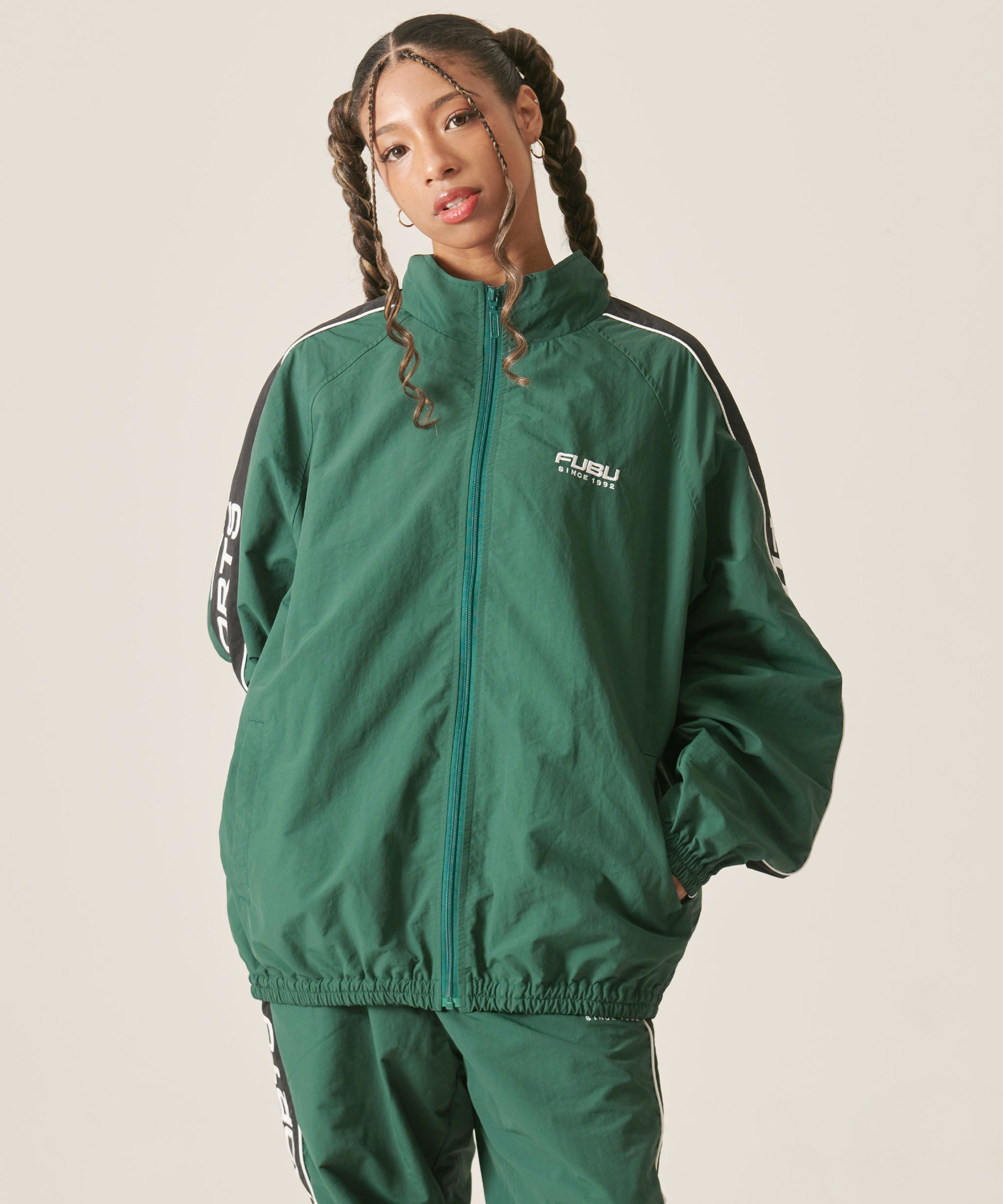 FUBU フブ ナイロンジャケット トラックジャケット 。FUBUはアメリカの