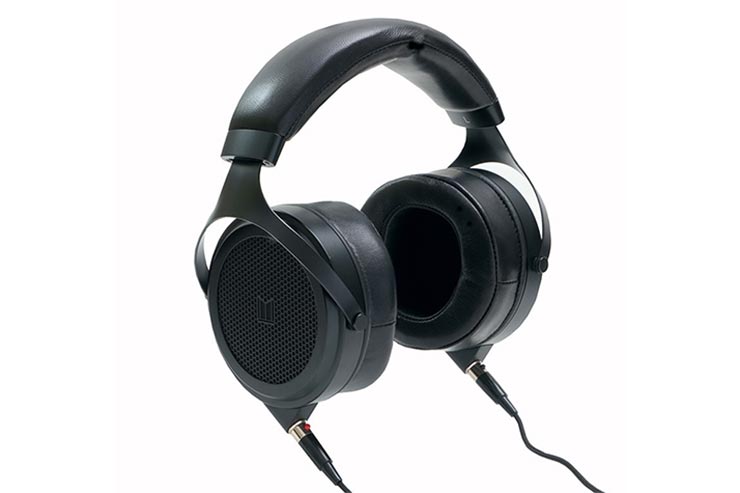 音質レビュー】Monolith M1570は分離感に優れた平面駆動型ヘッドホン