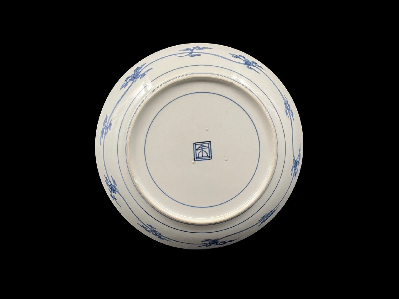 11代柿右衛門登録申請許可収得記念 工芸技術保存指定品八角色絵銘々皿