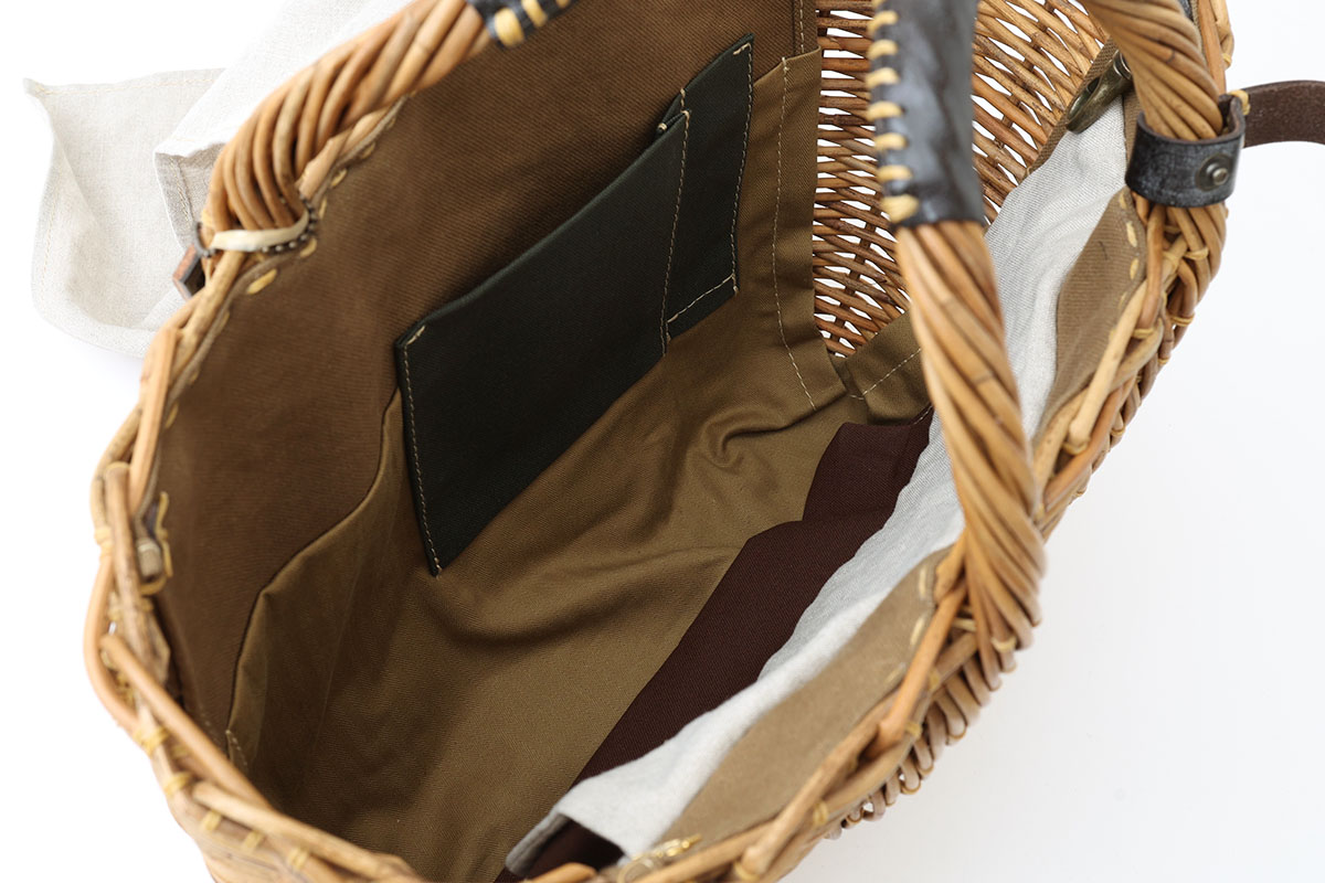 ebagos エバゴス ブライドル トート型かごバッグ