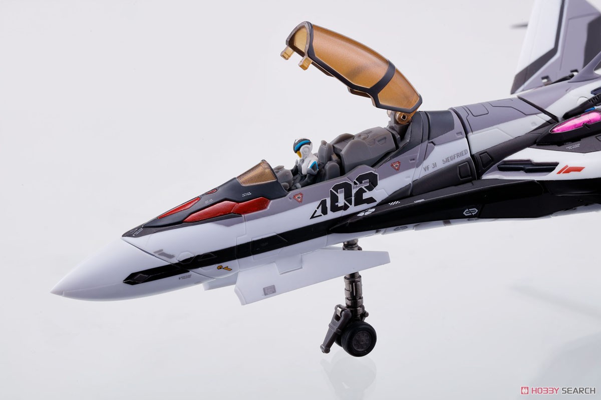 DX超合金 劇場版VF-31F ジークフリード(メッサー・イーレフェルト機