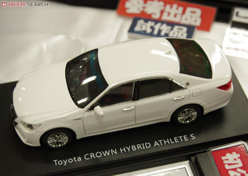 トヨタ クラウン ハイブリッド アスリートS ホワイトパールクリスタル