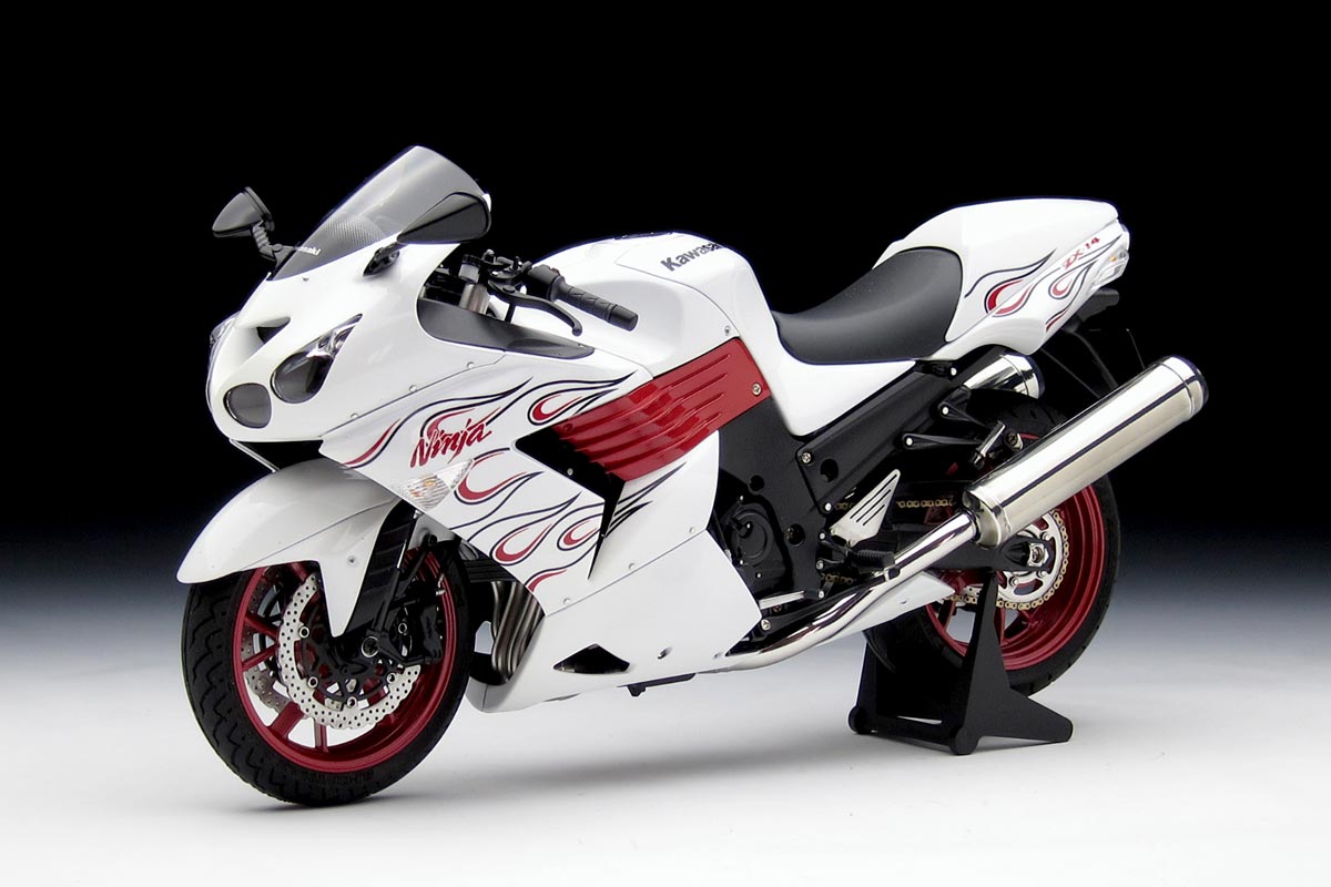 タミヤ 1/12「カワサキ ニンジャZX-14 スペシャルカラーエディション