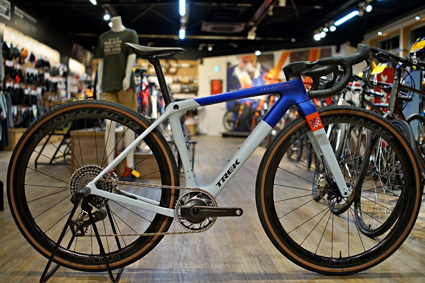 グラベルバイクの最高峰「TREK Checkmate（チェックメイト） SLR 9 AXS