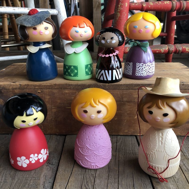 70s Vintage AVON Small World Bottle (B097) - 2000toys Antique Mall