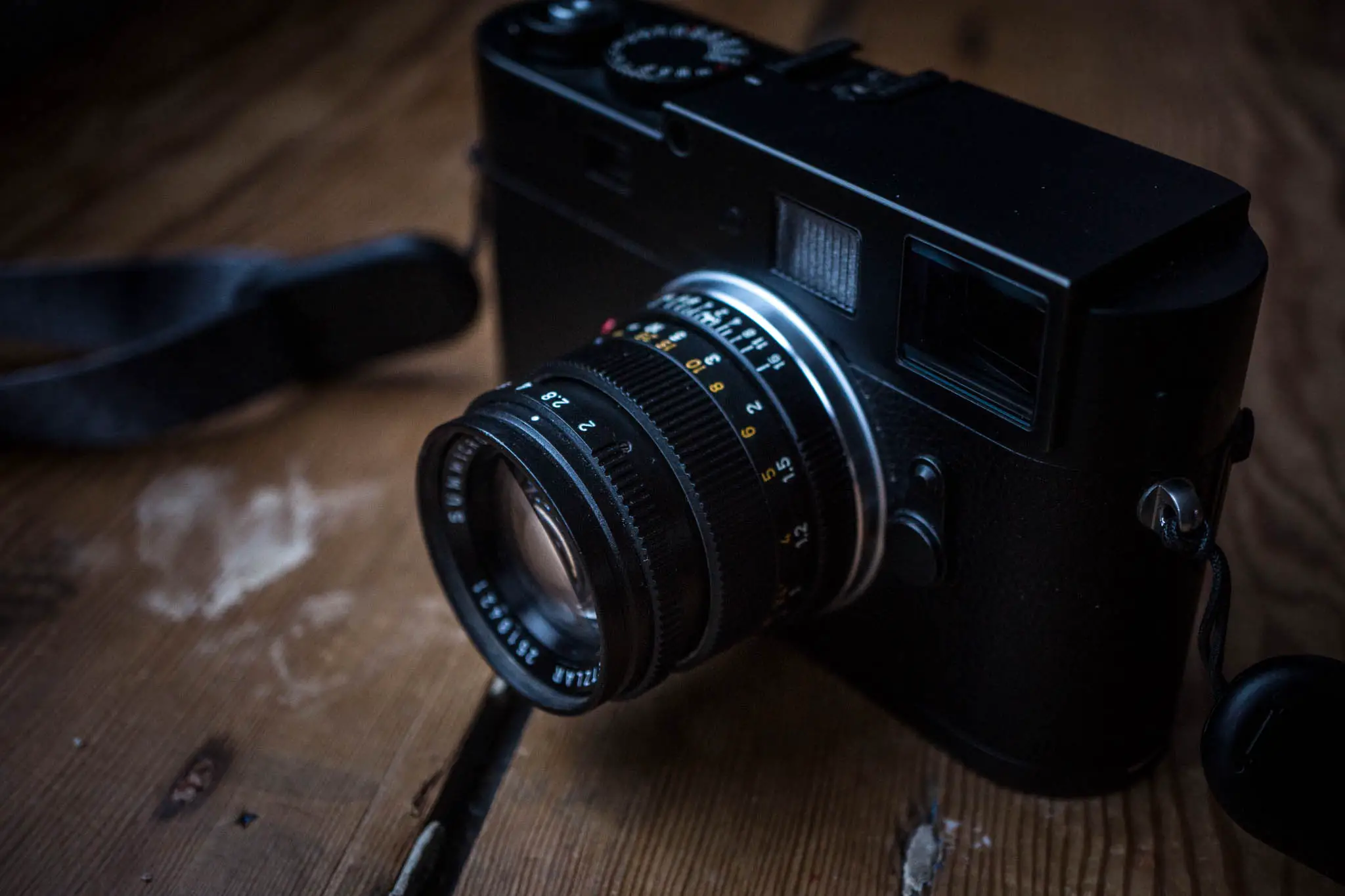 Leica 50mm f/2 Summicron v3 - Cameraworks Restoration Review - 35mmc