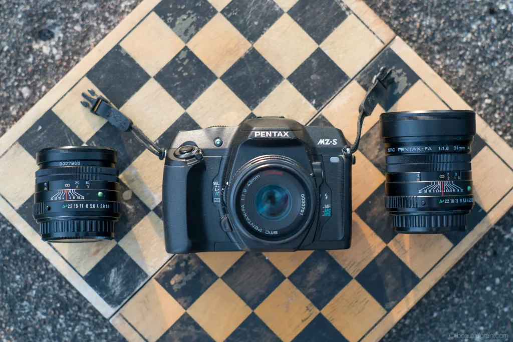 Pentax MZ-S and 31mm, 43mm, 77mm Limited lens trio review - By