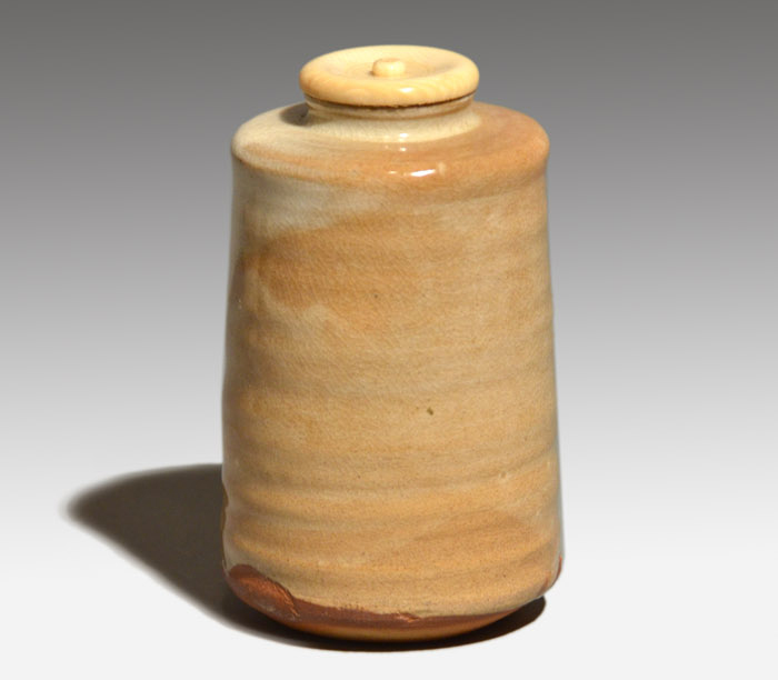 萩焼茶入 十代 三輪休雪(休和)作 仕覆2付 共箱 | 古美術ささき