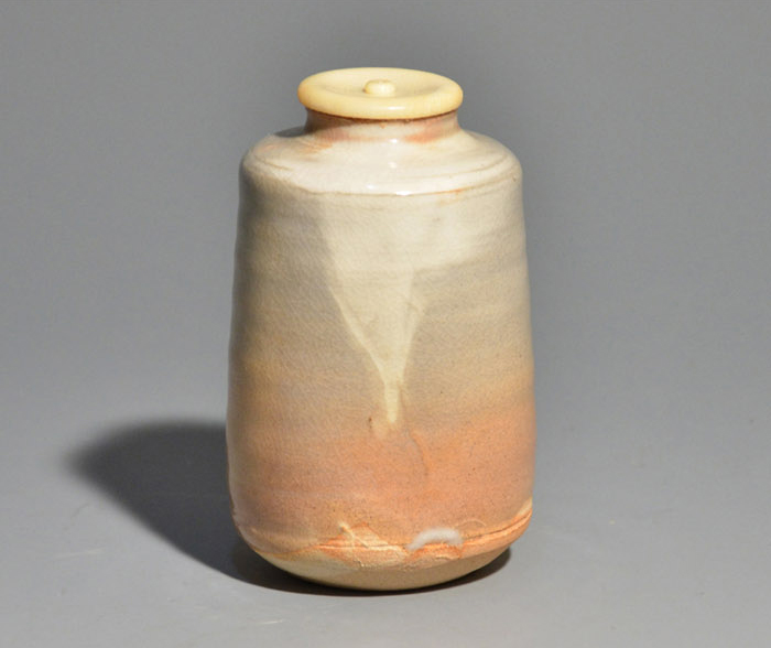 萩焼茶入 十代 三輪休雪(休和)作 鵬雲斎箱書 | 古美術ささき