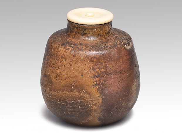 備前茶入 金重陶陽(作) 共箱 裏千家 淡々斎宗匠箱書 | 古美術ささき