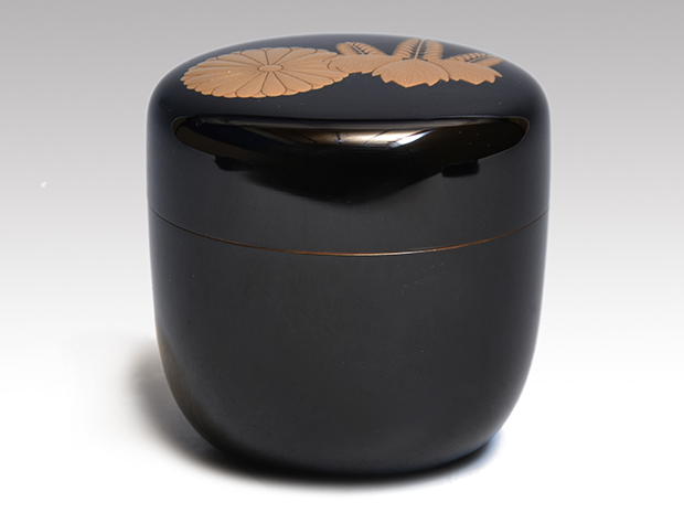 菊桐大棗 川端近左(作) 共箱 表千家 而妙斎朱在判、箱書 二重箱入 | 古