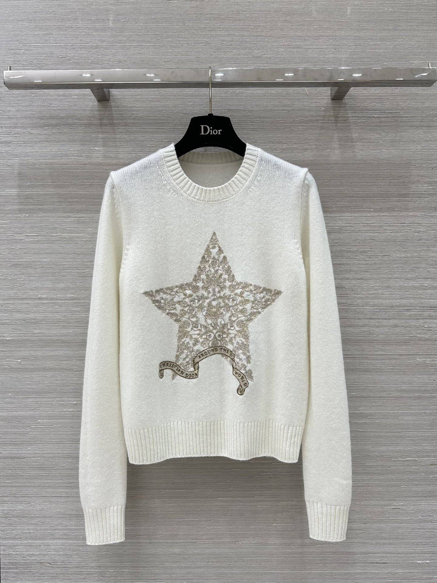 ディオールニットスーパーコピー セーター 柔らかい シンプル 柔軟
