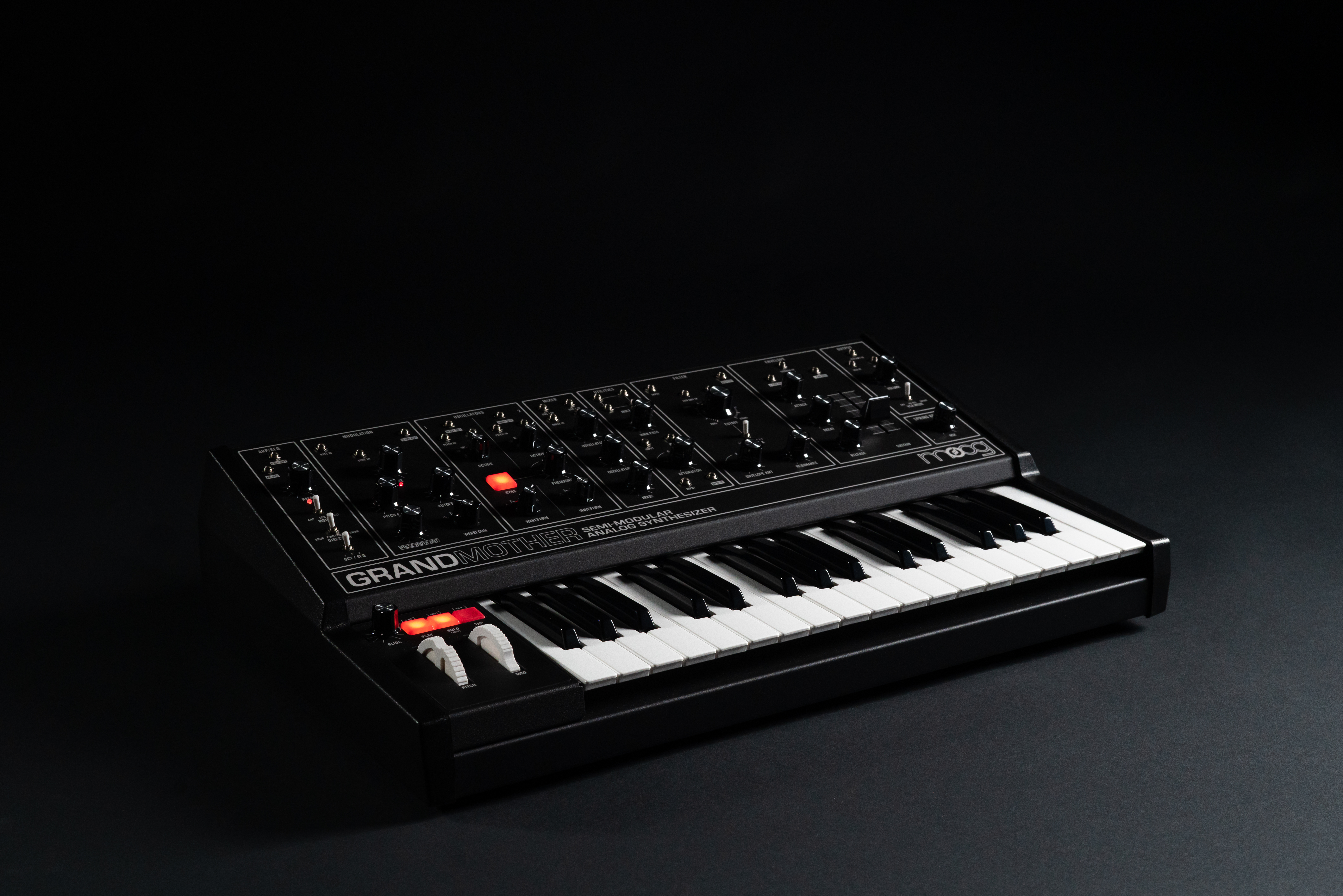 Grandmother – moog