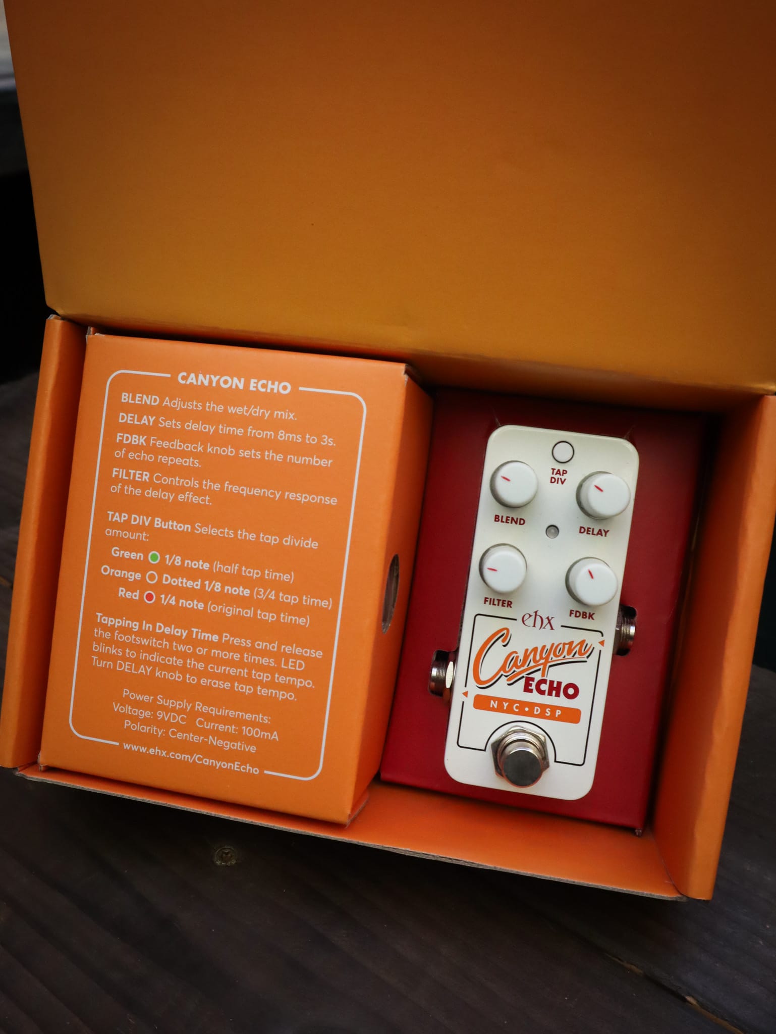 Electro-Harmonix Pico Canyon Echo - Kauffmann's Guitar Store