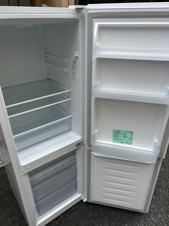 2024年製【極美品】Hisense2ドア冷蔵庫 HR-D1701Wを座間市で【出張買取