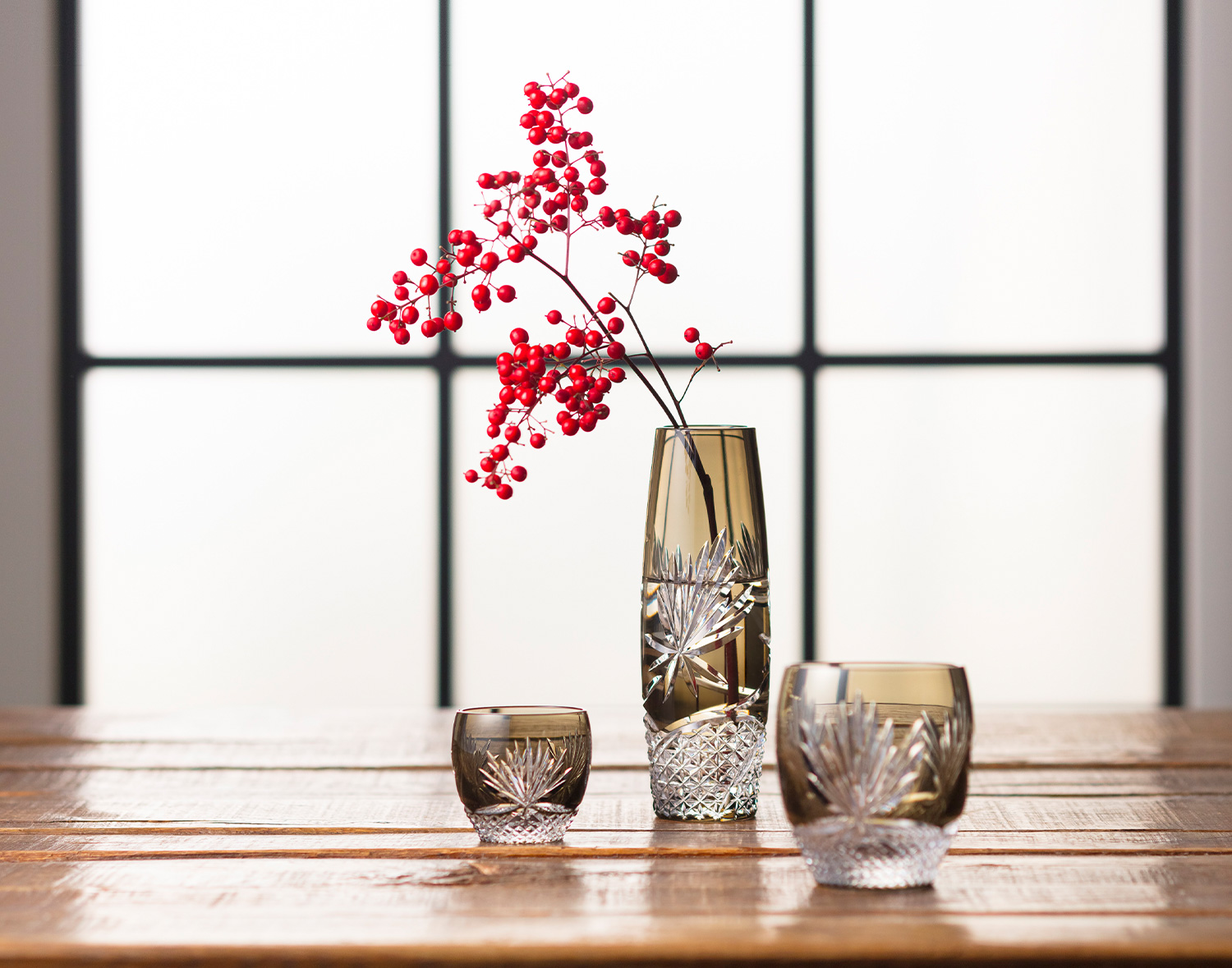 江戸切子 一輪挿＜月下美人＞ | カガミクリスタル