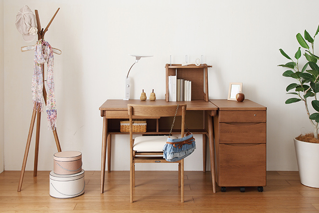 学習机・勉強机ならカリモク家具｜デスク関連アイテム｜国産家具