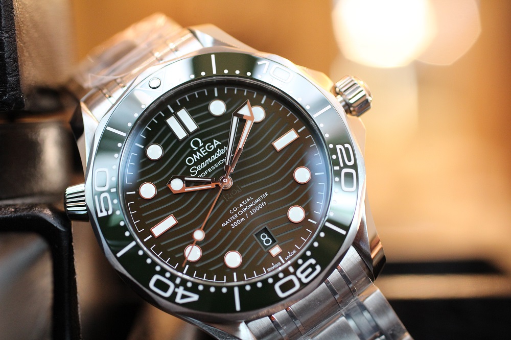 オメガ】人気モデルが入荷！_ダイバー 300﻿M コーアクシャル マスター