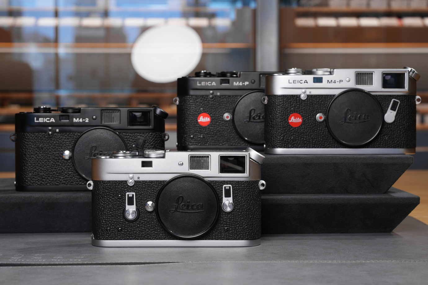 新宿 北村写真機店のカウンターで、お薦めライカを味わい尽くす｜Vol