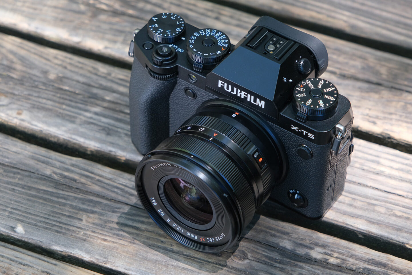 富士フイルム XF8mmF3.5 R WRが登場｜目に見えるすべてを写し取る