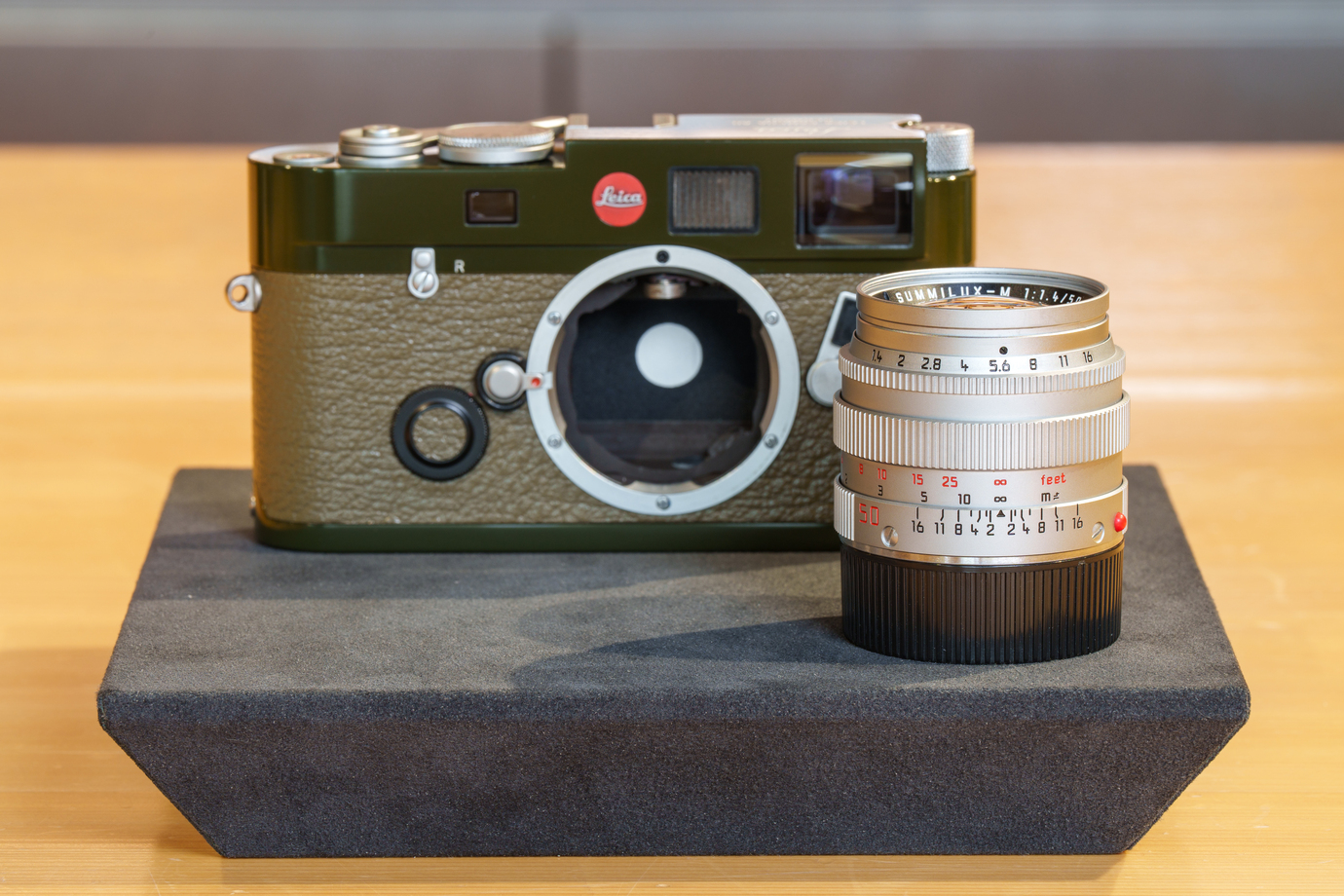 新宿 北村写真機店のカウンターで、お薦めライカを味わい尽くす｜Vol