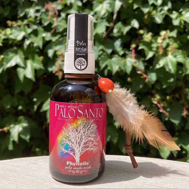 カラーストーンショップ キロル / 幸運を呼ぶ南米の香木☆パロサント