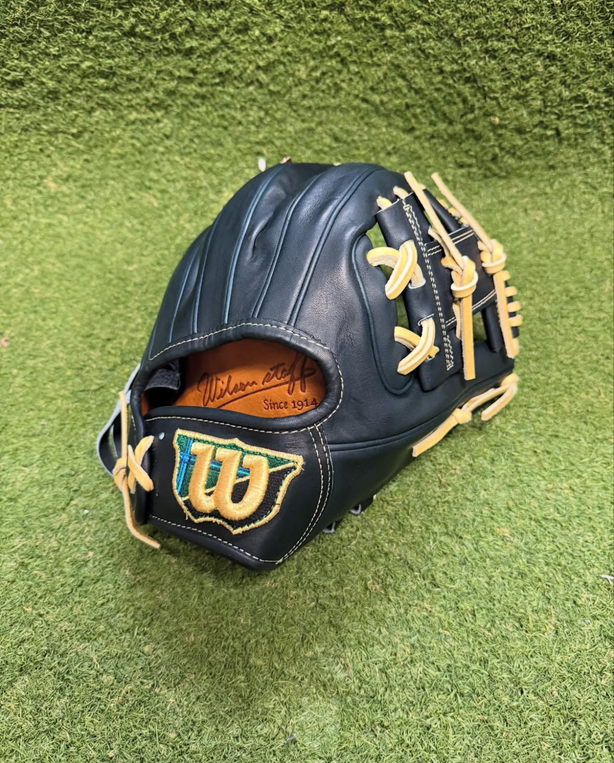 Wilson ウイルソン 硬式内野手用グラブ 1975型 刺繍入り 野球用品の