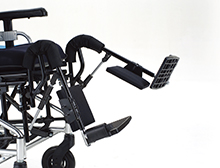 フットサポート｜車いすと介護用品の製造、販売 株式会社MiKi ミキ