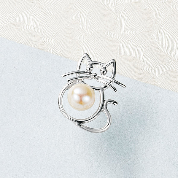 AC41 K18芥子白蝶黒蝶真珠ケシ猫ちゃんサファイアピンブローチ