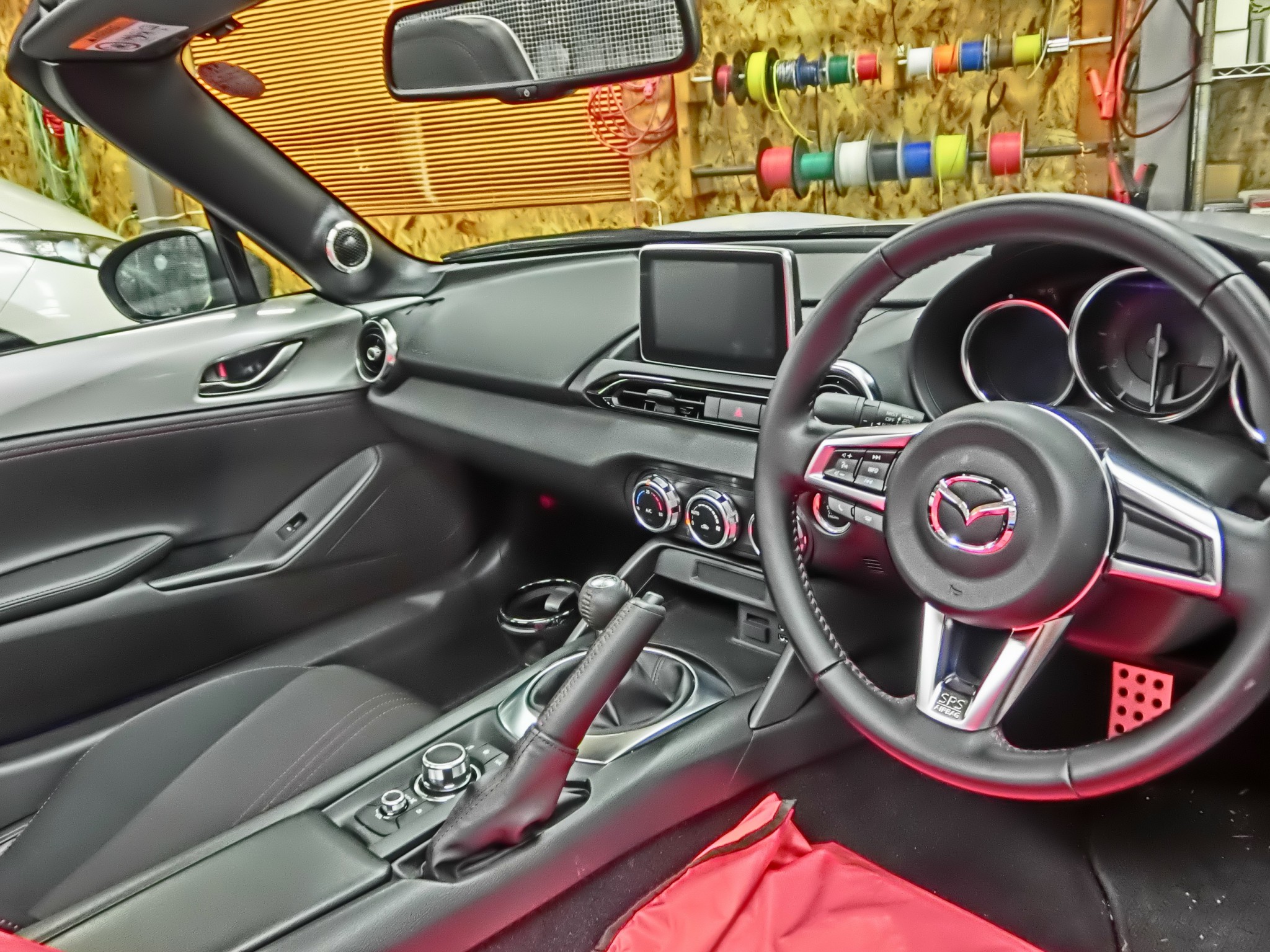 本日も納車いたしました、マツダ純正BOSE付き ND ロードスターの