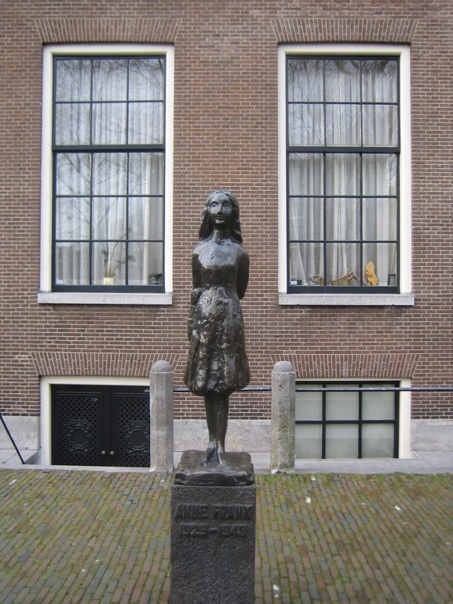 Anne-Frankhuis_01-640x853.jpg