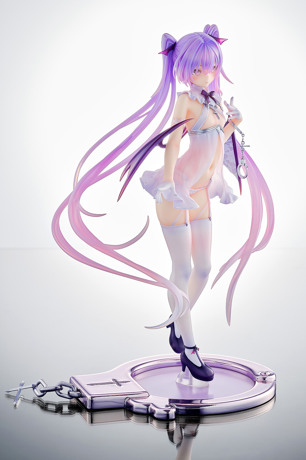 イヴ・カルネアデス設定画Ver. | 株式会社ウェーブ