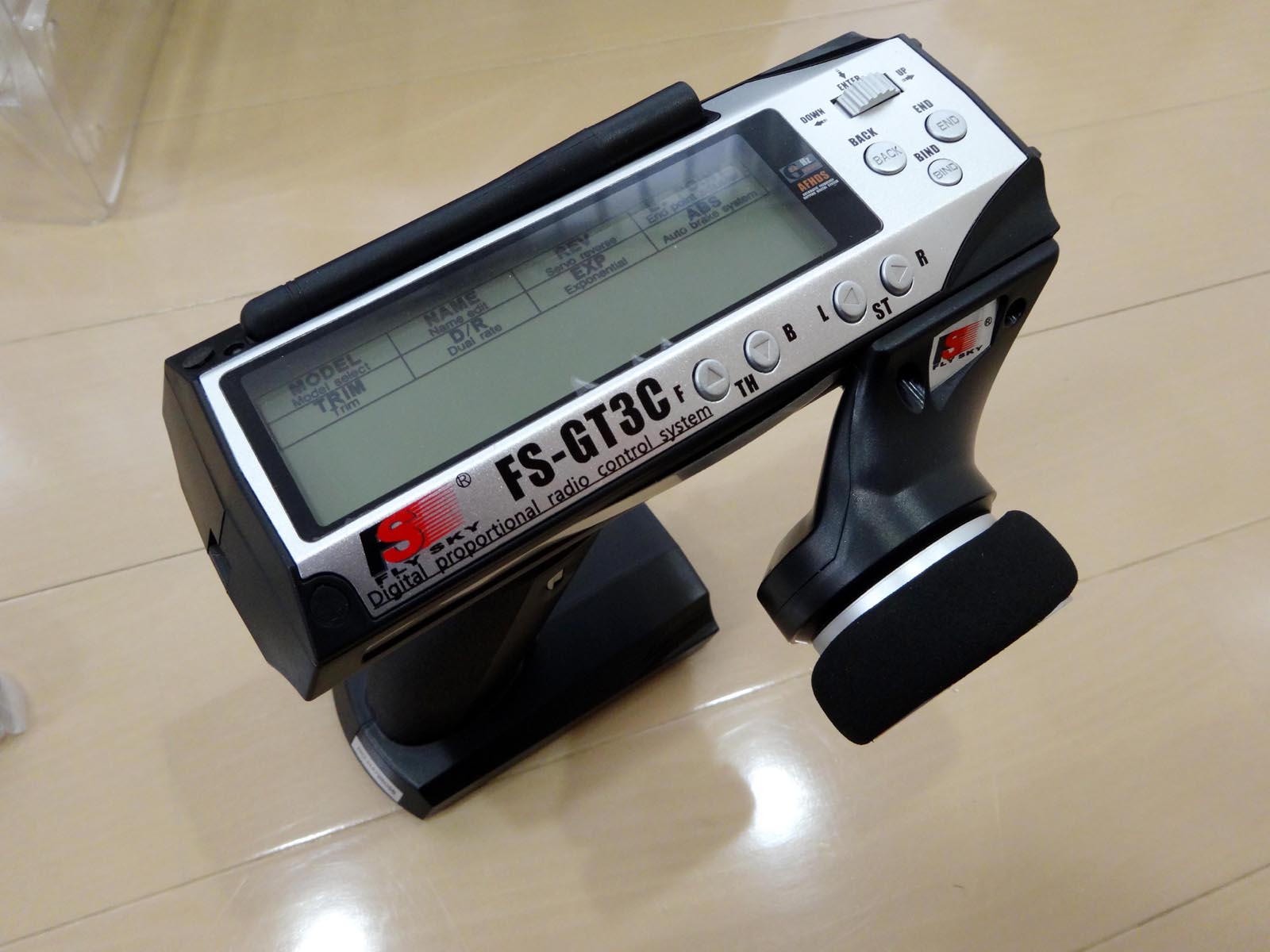 激安のラジコン用プロポと受信機FS-GT3は意外とおすすめ