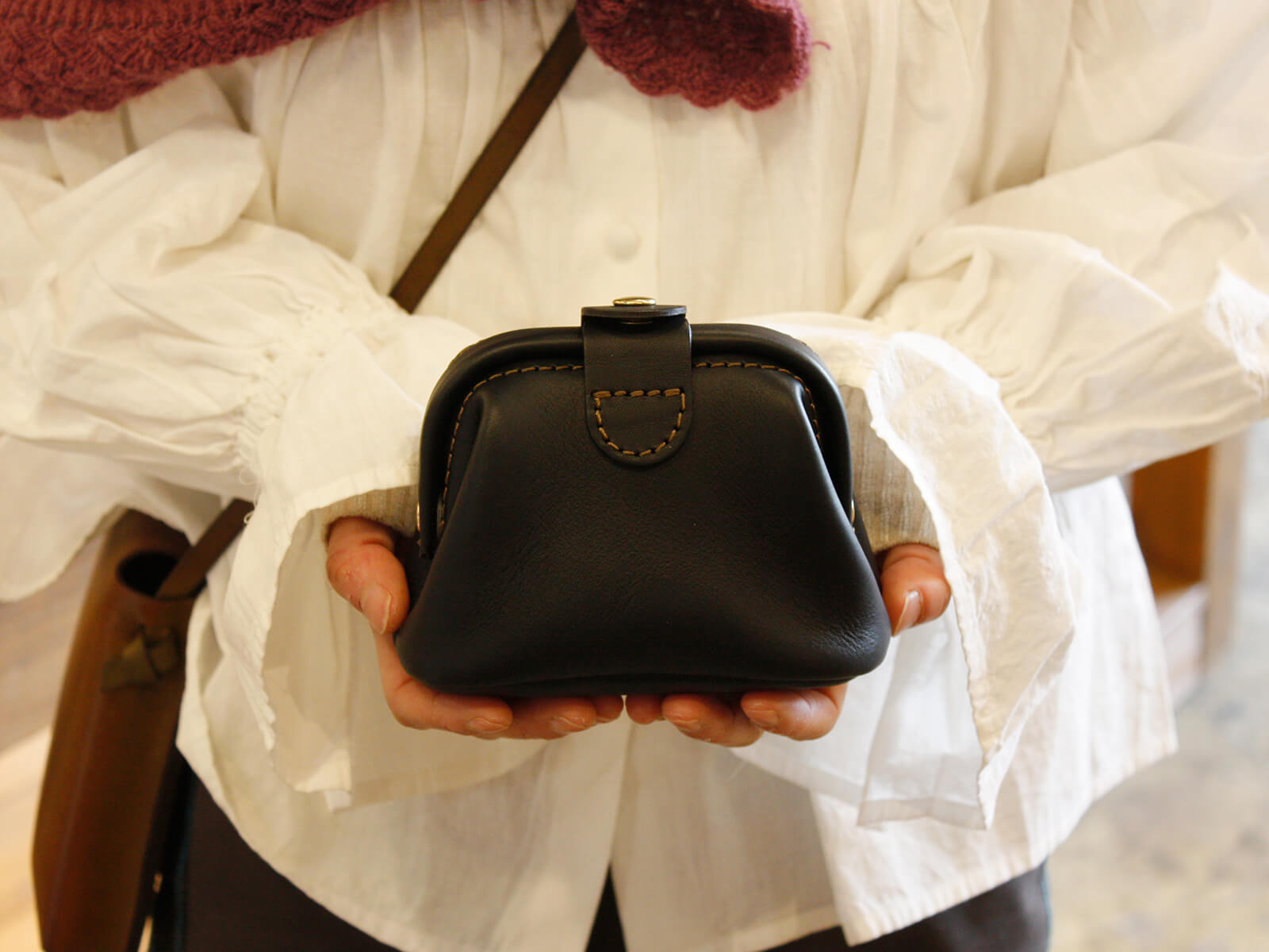 仙台店年始の様子と佐々木のポーチ｜革鞄・革小物のHERZ公式通販