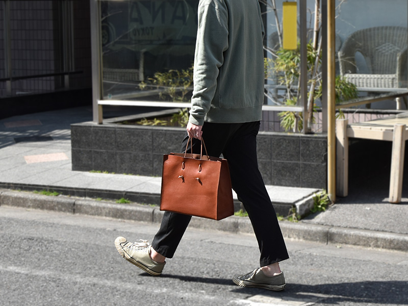 新作！革紙袋の作り手インタビュー｜革鞄・革小物のHERZ公式通販