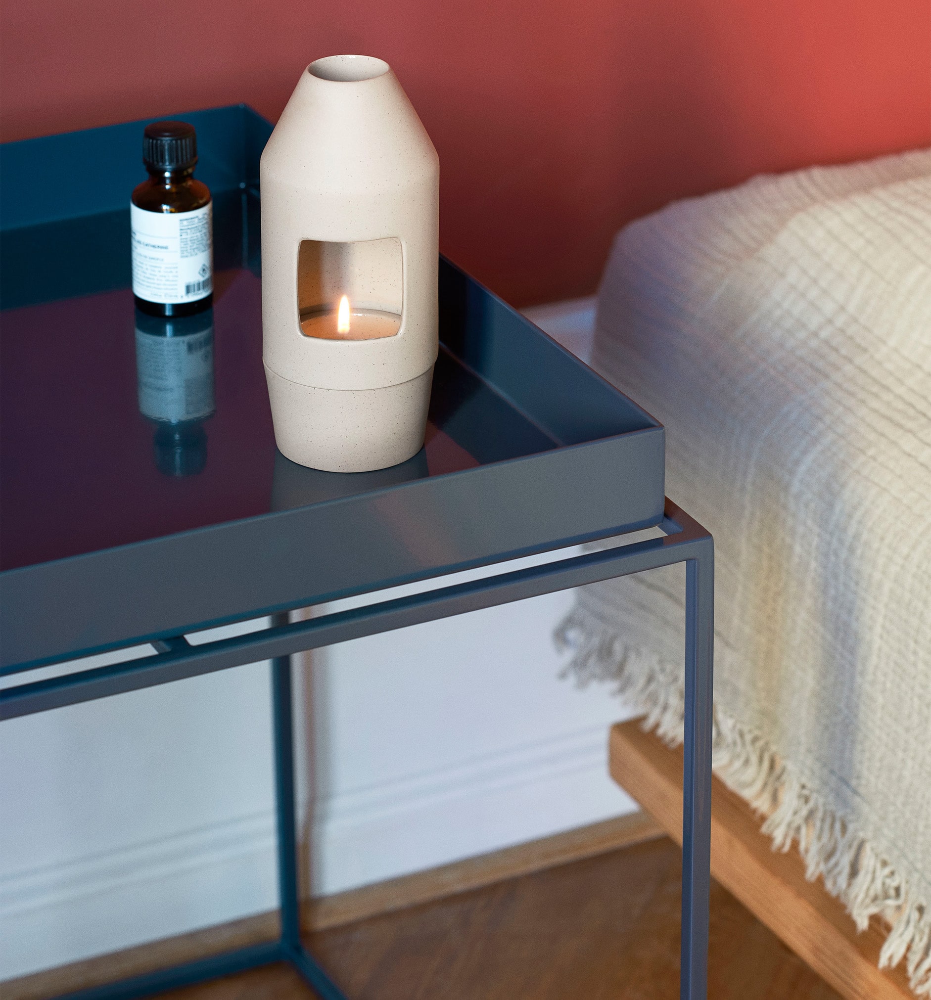 TRAY TABLE L / L40 x W60 x H54 - テーブル | 【公式】HAYオンライン