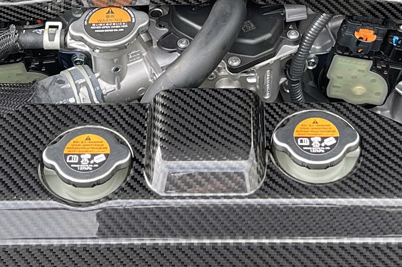 カーボンラジエーターカバー：フェアレディZ